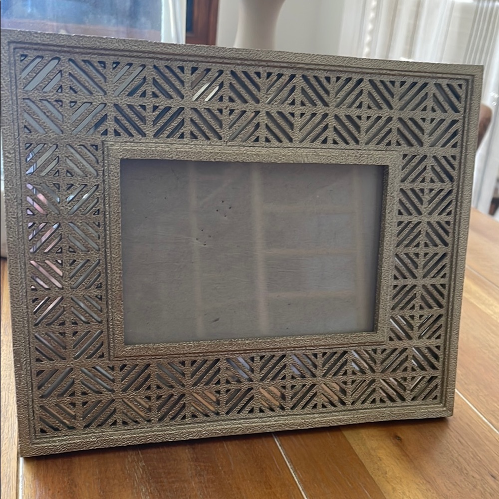 Elegant Gold Decorative Photo Frame